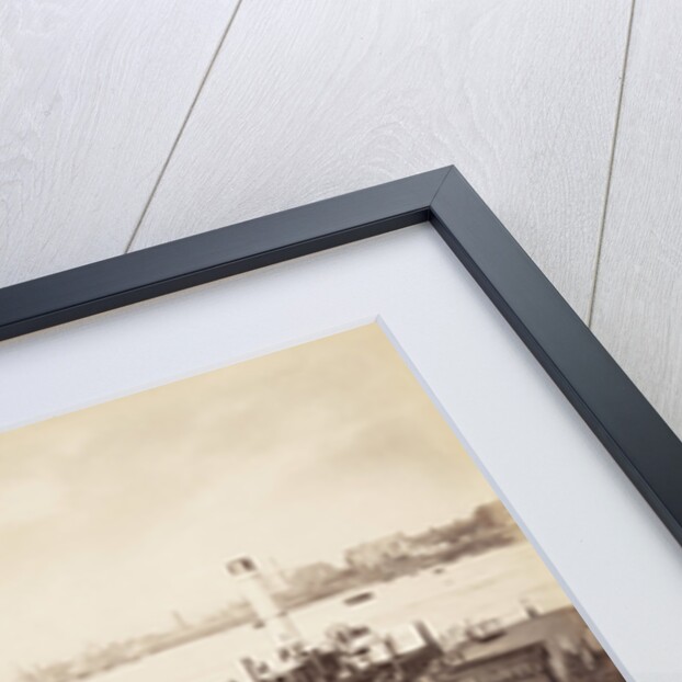 A paddle steamer disembarking passengers at Greenwich Pier, London by Anonymous