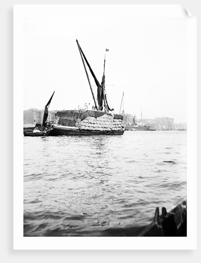 Topsail barge on the Thames with its top mast lowered, London by Anonymous