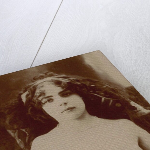 Fernande Barrey, 1910 by Anonymous