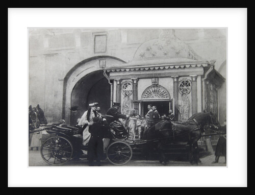 Tsarina Alexandra Fyodorovna visiting the Iberian Chapel, Moscow, Russia, 1900s by Unknown