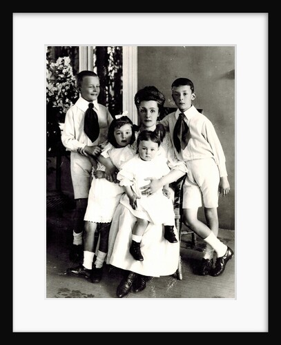 Elena Ivanovna Nabokova with children Sergei, Olga, Elena and Vladimir by Anonymous