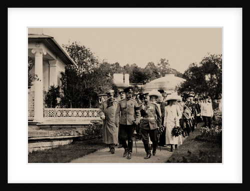 Emperor Nicholas II. accompanied by General Mikhail Putjatin at the exhibition in Tsarskoye Selo, 19 by Anonymous
