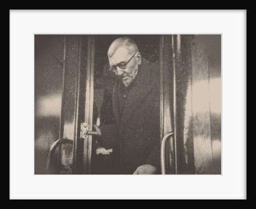 Kuprins return to the Soviet Union, 1937 by Anonymous