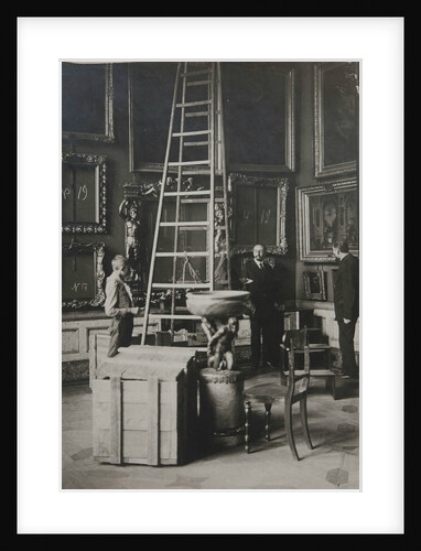 Preparing paintings for evacuation from one of the Italian halls at the Hermitage, 1917 by Anonymous