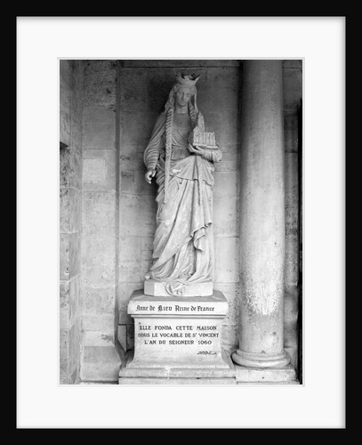Statue of Anne of Kiev (Anna Jaroslawna) at the Royal Abbey of St. Vincent in Senlis by Anonymous
