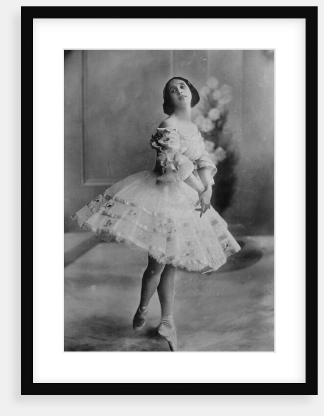 Anna Pavlova, Russian ballerina, 1910s by Unknown