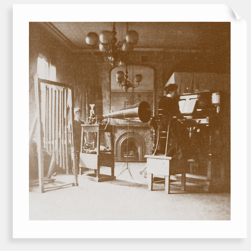 A lady pianist at the first Emil Berliner studio in London, Cockburn Hotel, 1898 by Anonymous