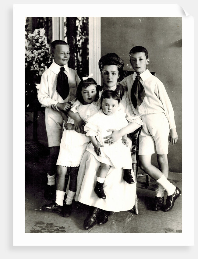 Elena Ivanovna Nabokova with children Sergei, Olga, Elena and Vladimir by Anonymous