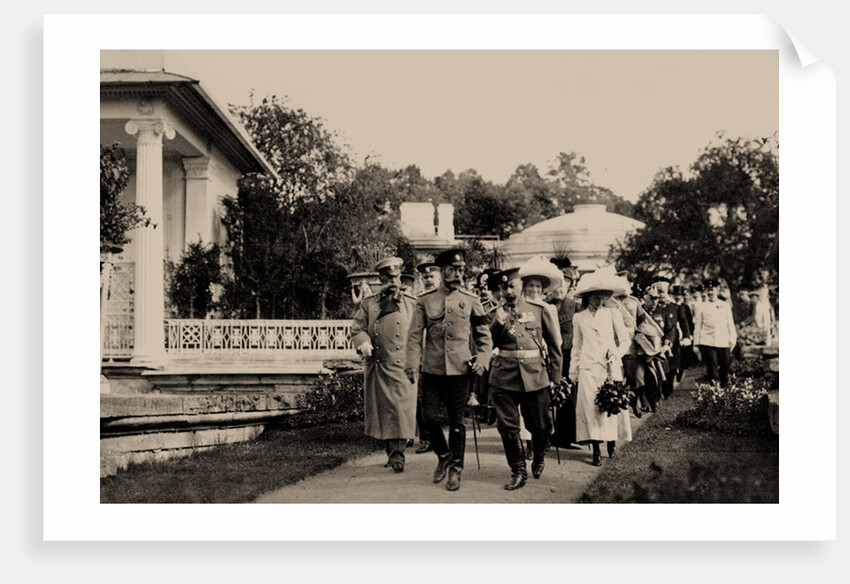 Emperor Nicholas II. accompanied by General Mikhail Putjatin at the exhibition in Tsarskoye Selo, 19 by Anonymous