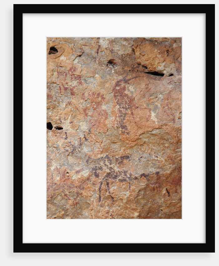 Painting in the Cuevas de la Araña, Between 10000 und 6000 BC by Anonymous
