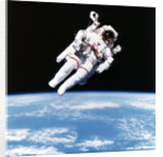 US Astronaut Bruce McCandless spacewalking, 1984 by Unknown