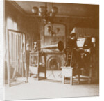 A lady pianist at the first Emil Berliner studio in London, Cockburn Hotel, 1898 by Anonymous