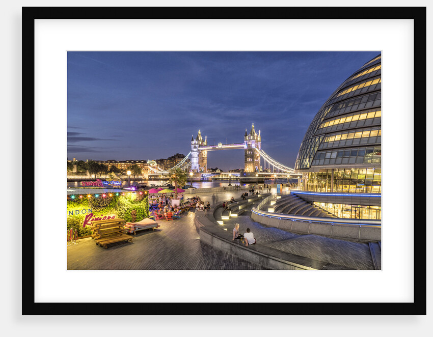 The Twilights of the Thames by Joas Souza