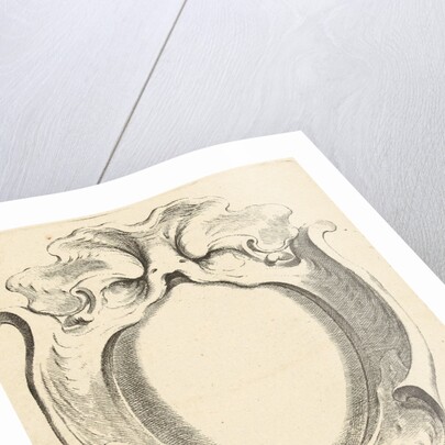 Vertical lobe oval cartouche with large compartment by Johannes Lutma II