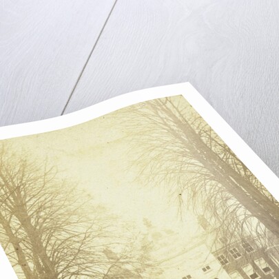 Palace Huis ten Bosch, with two men standing in the driveway, The Hague by Anonymous