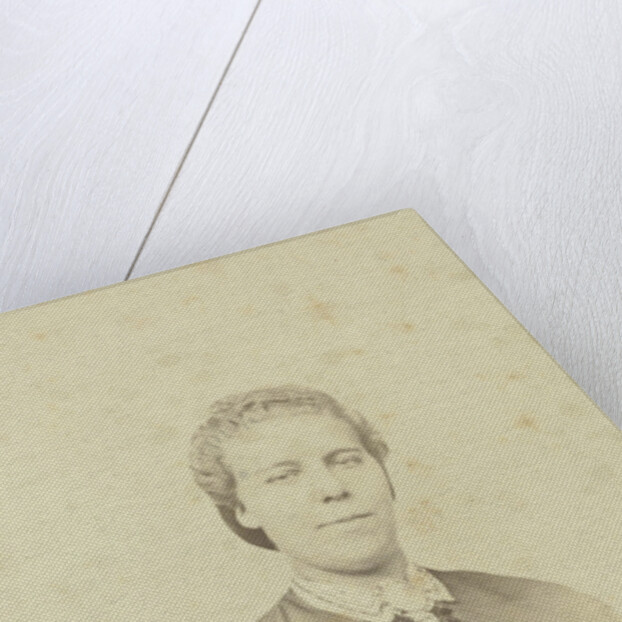 Bust of a woman, the bodice of her gown has bolero model by G. Hoogwinkel Jr