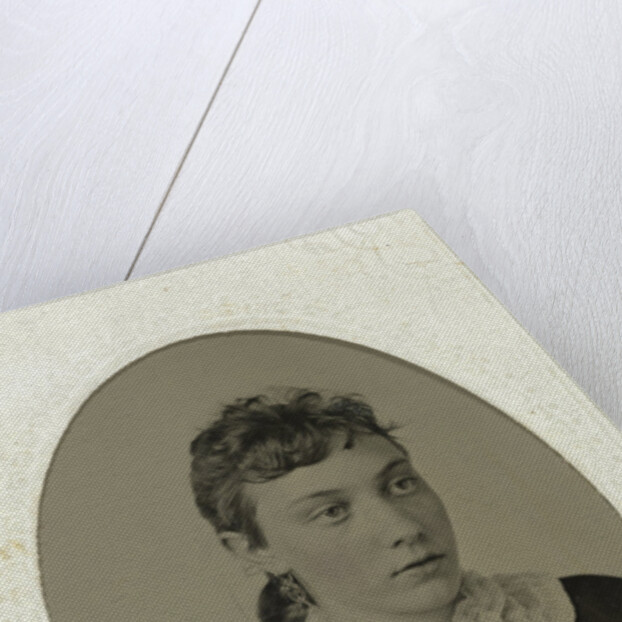 Portrait of a woman by Urlin & Beckley's Picture Gallery