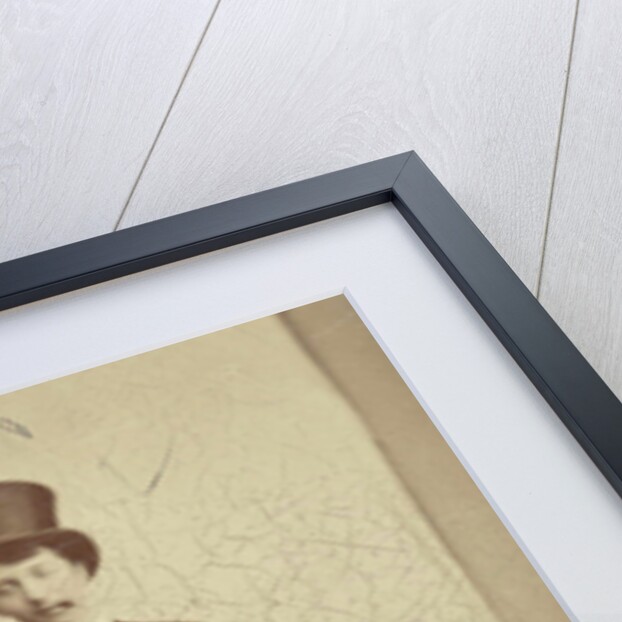 Portrait of three men at a table, drinking and cigar smoking by Henry Pauw van Wieldrecht