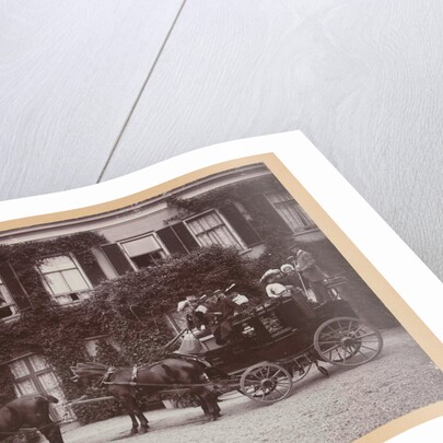 Group of people in a carriage with four horses for country Nimmerdor, Amersfoort by Henry Pauw van Wieldrecht