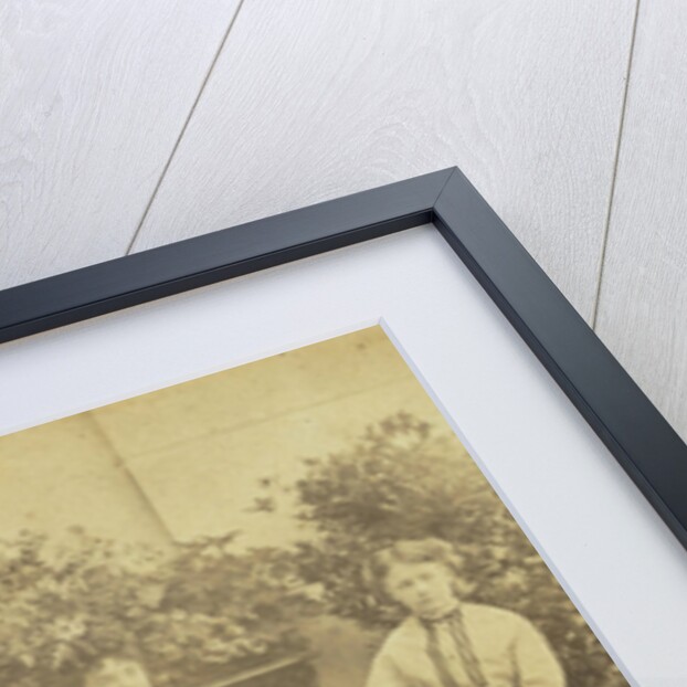 Portrait of Martin Iman Pauw van Wieldrecht, Agnes Henriette Pauw van Wieldrecht and Miss Badollet by Matthieu Christiaan Hendrik Pauw van Wieldrecht