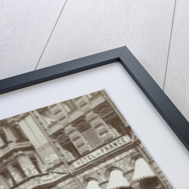 The entrance of the Hotel de France in St Petersburg with the entrance a carriage by Henry Pauw van Wieldrecht