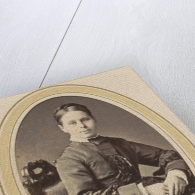 Portrait of a woman with a dress and tied tail by A. Böeseken