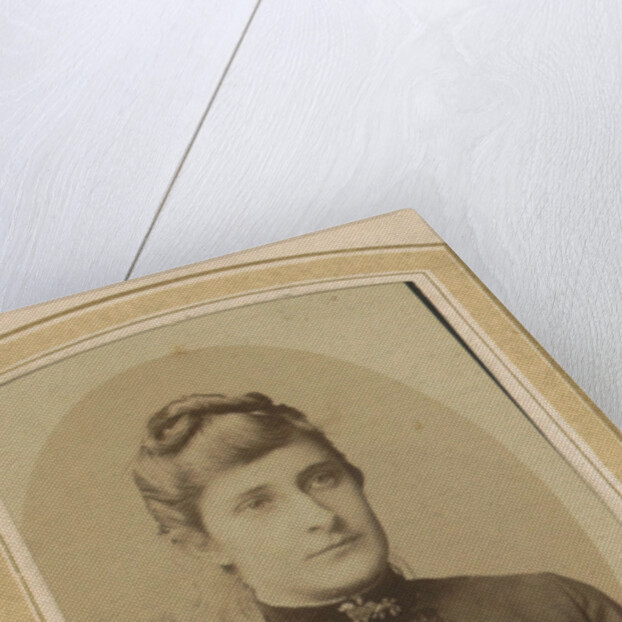 Photo album of a Dutch family with 168 cartes-de-visite and cabinet pictures by J.H. van der Laag