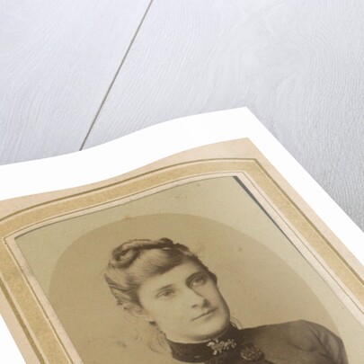 Photo album of a Dutch family with 168 cartes-de-visite and cabinet pictures by J.H. van der Laag