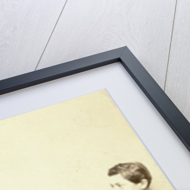 Two guys standing at table, acting attack posture and inaccessibility by L. de Koningh