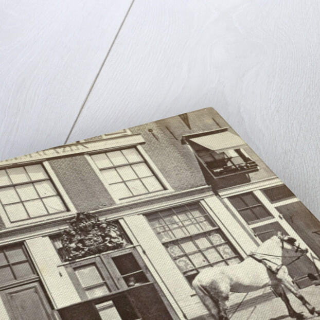 Sledge with horse on the Thorbeckeplein, Amsterdam by Anonymous