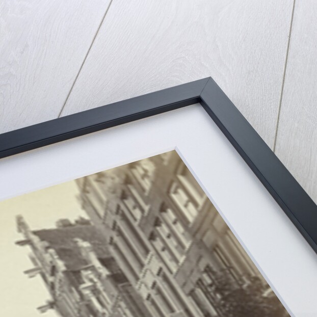 Singel over the Warmoesgracht, nowadays the Raadhuisstraat in Amsterdam by Anonymous