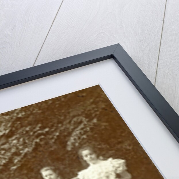 Group portrait of girls and teachers, with tennis and cricket stick by Blitz en Zn