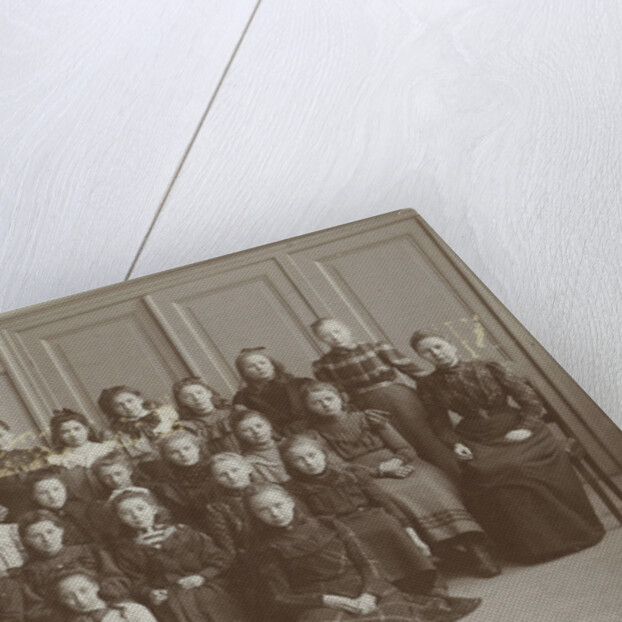Class photo of the sixth grade of school girl Elisabeth Wolff by P.D. van Rhijn