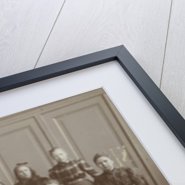 Class photo of the sixth grade of school girl Elisabeth Wolff by P.D. van Rhijn