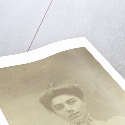 Portrait, memory of a deceased young woman named Marguerite; in the picture is a lock of hair glued by Anonymous