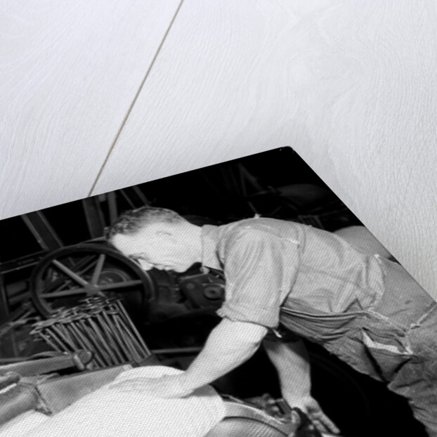 Manchester, New Hampshire - Textiles. Pacific Mills. Finisher Lapper (Front end) by Lewis Hine
