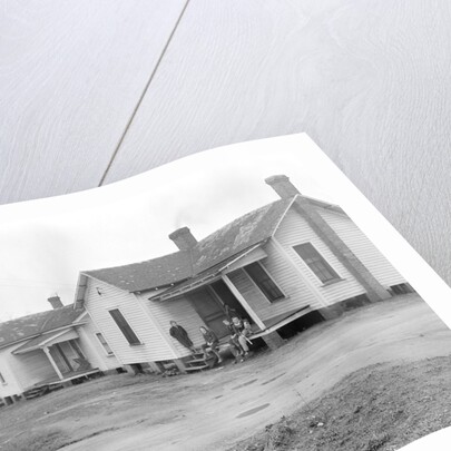 High Point, North Carolina - Housing. Homes in company-owned mill village of Pickett Yarn Mills by Lewis Hine