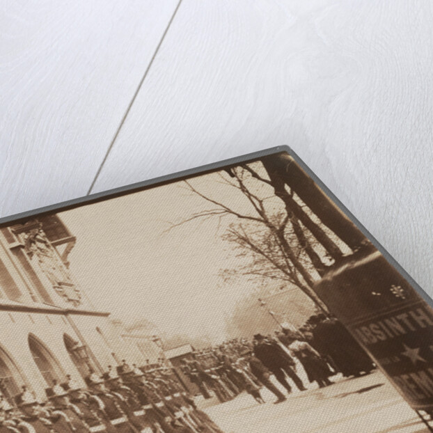 Gardes Républicains devant le Palais de Justice (Republican Guards in front of the Palais de Justice) by Eugène Atget