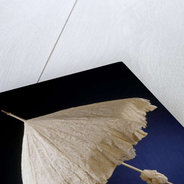 Parasol with deck of needle lace, point de gaze de Bruxelles, lined with crepe georgette by Anonymous