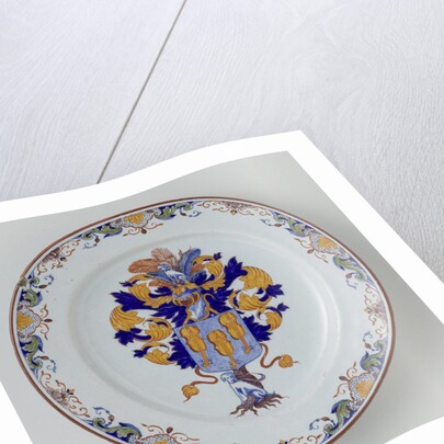 Plate, painted with the family crest Pride by Anonymous