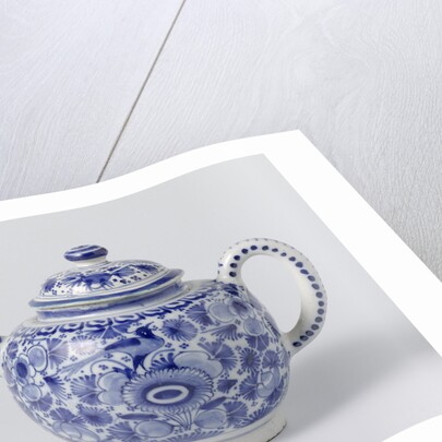 Teapot with lid of blue painted faience, on foot ring by Anonymous