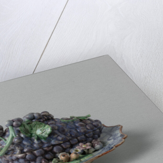 Terrine, in the form of a bunch of grapes, Blankenburg by Arie Blankers