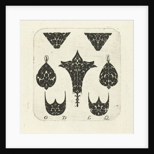 Ring Ornament between six ornaments by Guillaume de la Quewellerie