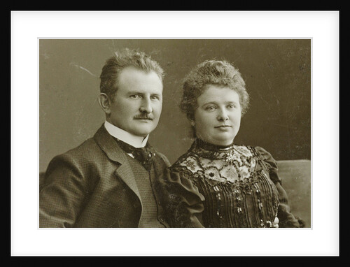 Portrait of couple by Alex Möhlen