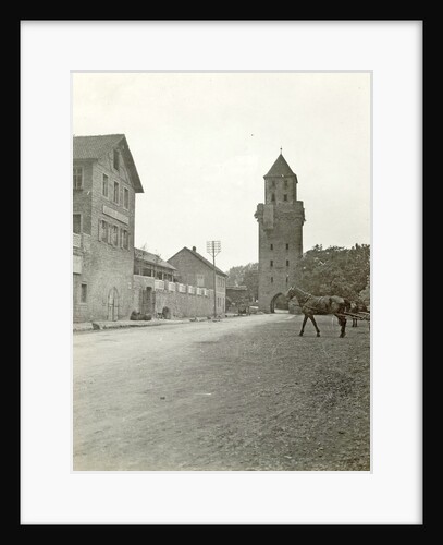 Horse and carriage at a gate in a city by Anonymous