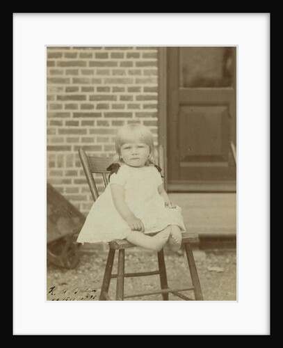 Portrait of Herman Marius Boelen (born 1885) as a baby on a stool by C.W. Bauer