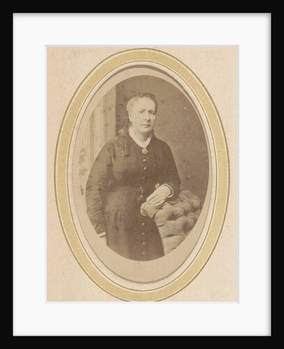 Photo album of a Dutch family with 168 cartes-de-visite and cabinet pictures by J. Ephraim