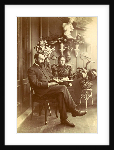 Family Album including pictures of Wijnhandel Kraaij & Co. Bordeaux Amsterdam by Anonymous