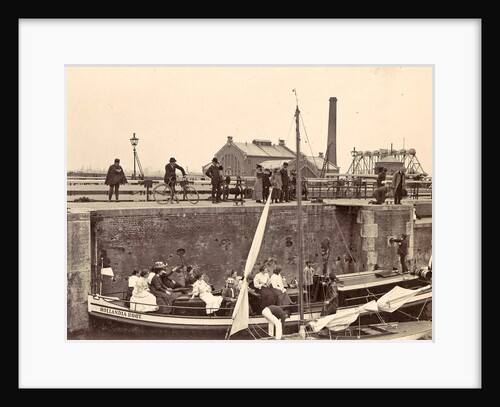 Onlookers view the locking of the Hollandia boat Oranjesluizen Amsterdam by Anonymous