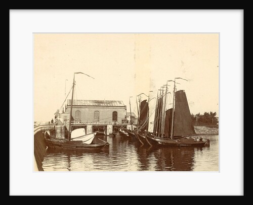 Moored sailing vessels in the Oranjesluizen in Amsterdam by Anonymous
